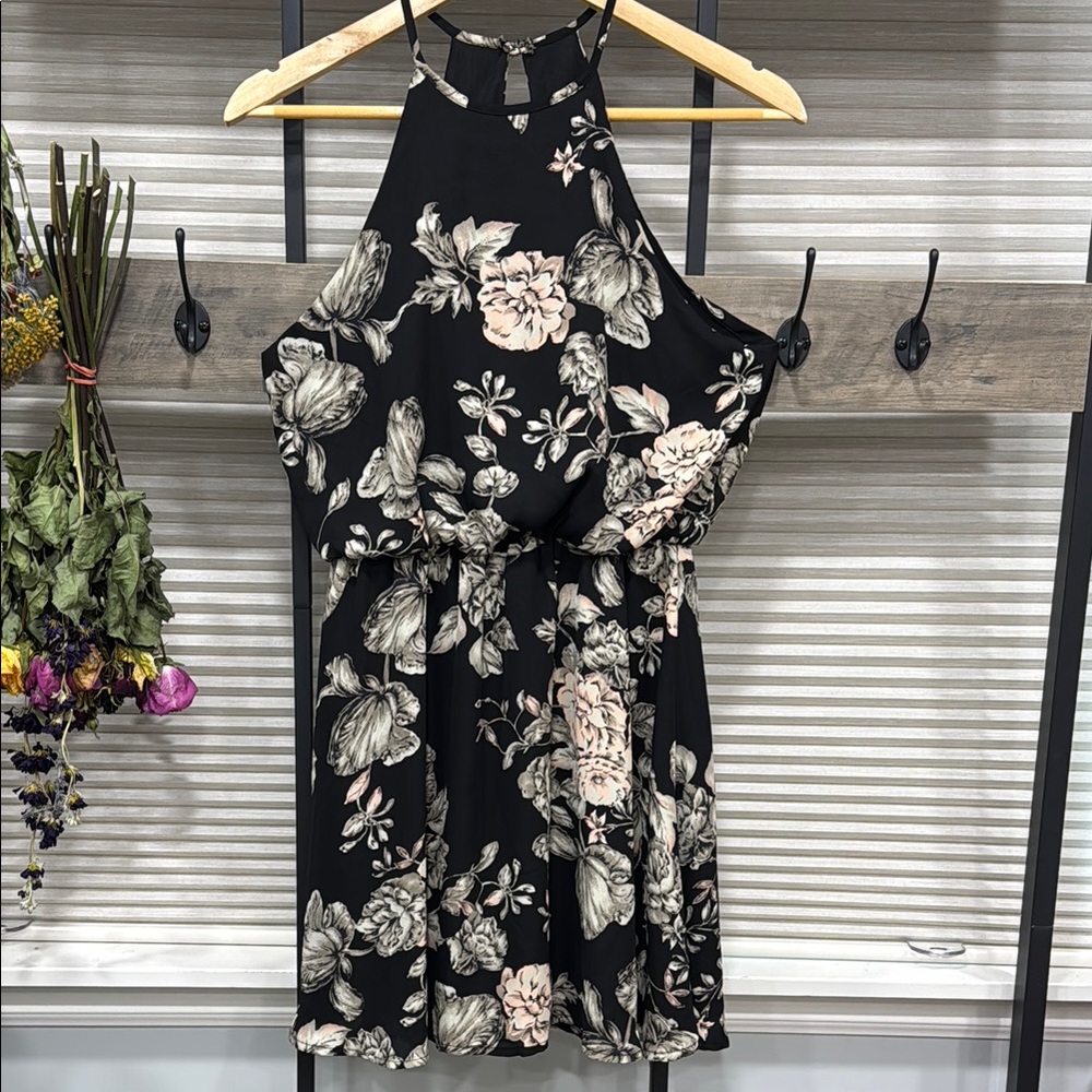 Floral Halter Dress - Picture 5 of 7